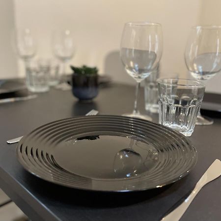 Saphir, Hyper Centre Ville Au Calme Au Fond D'Une Impasse Caen Luaran gambar