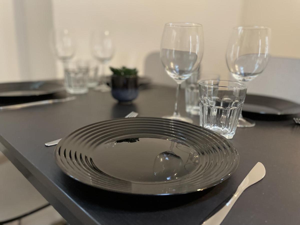 Saphir, Hyper Centre Ville Au Calme Au Fond D'Une Impasse Caen Luaran gambar